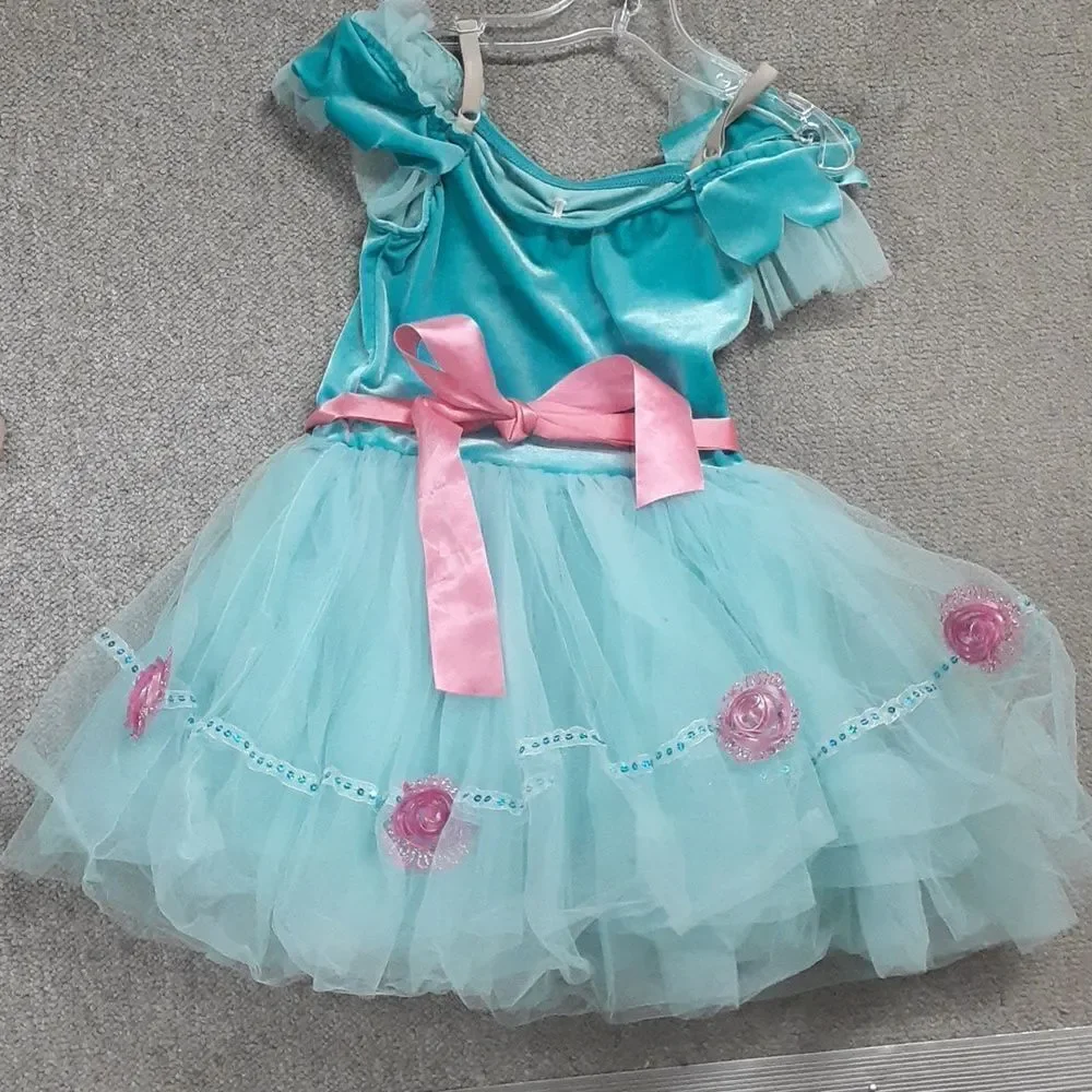 Munchkin costumes:Adorable Revolution turquoise with pink beaded roses / tights.